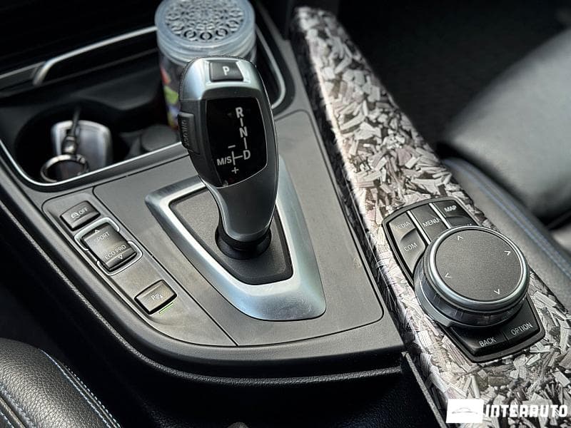 2018 BMW 320 GT — Miniatură 16