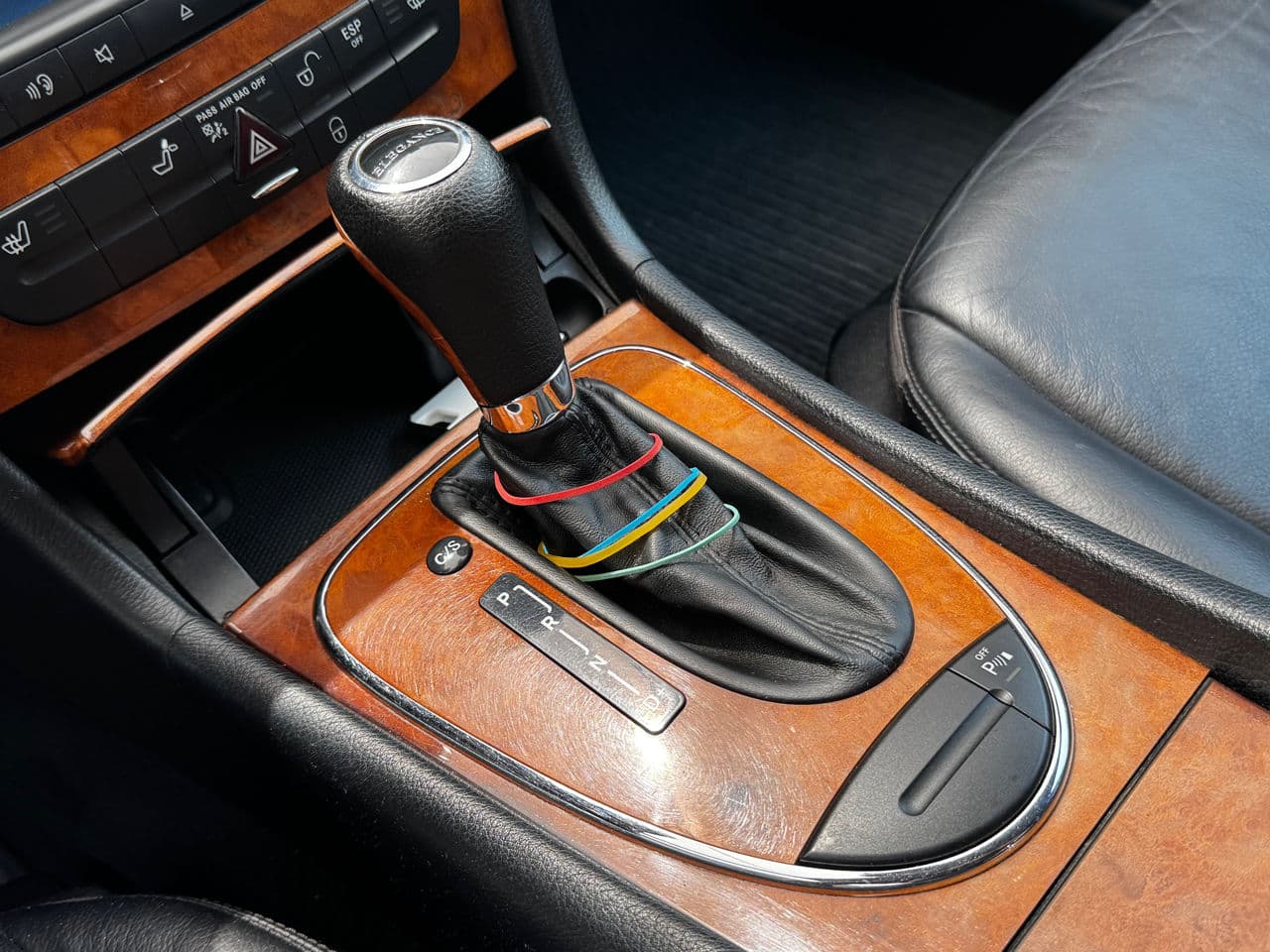 Mercedes E 220 2007 — Миниатюра 12
