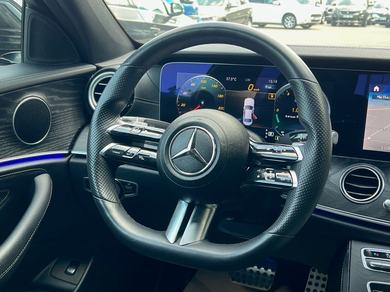 2021 Mercedes E 220 — Miniatură 9