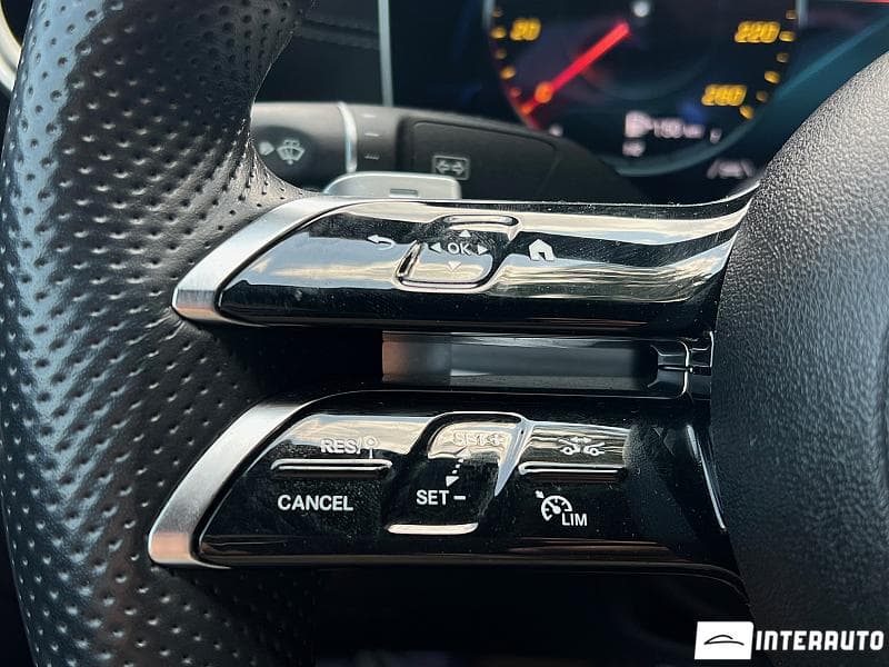 2021 Mercedes E 220 — Miniatură 10