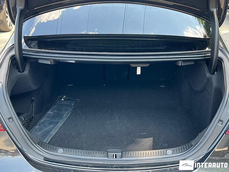 2021 Mercedes E 220 — Miniatură 22