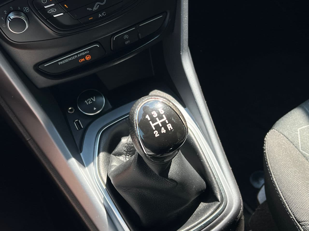 2015 Ford B-MAX — Miniatură 14