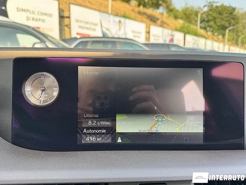 Lexus ES 300h 2019 — Миниатюра 9