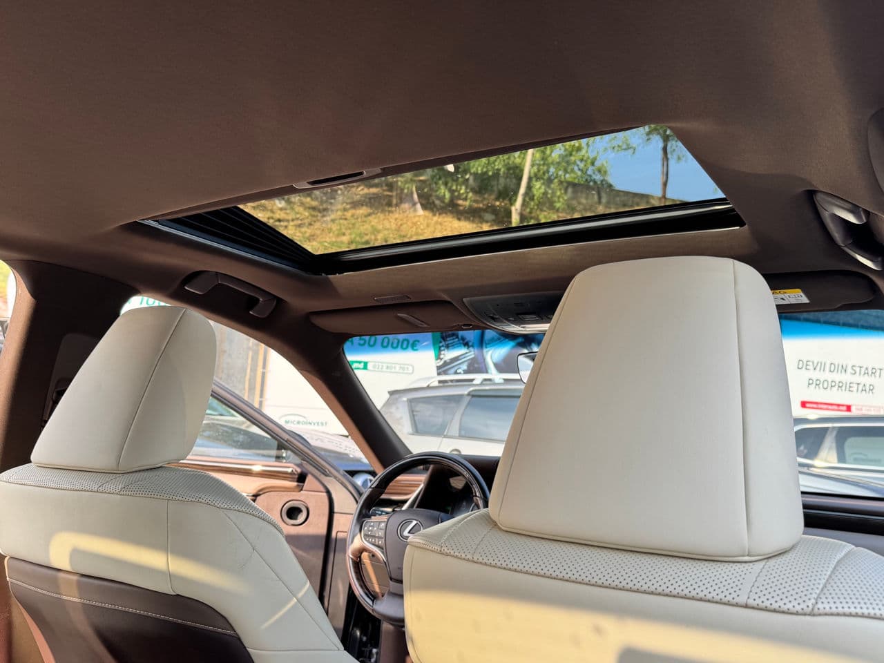 Lexus ES 300h 2019 — Миниатюра 15