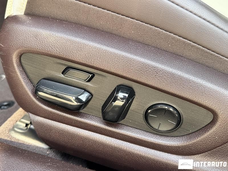 Lexus ES 300h 2019 — Миниатюра 23