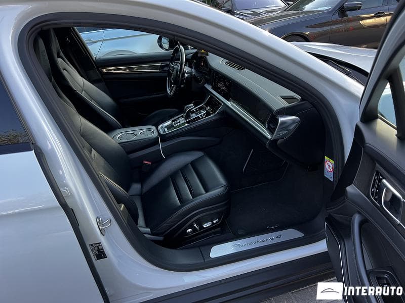 2017 Porsche Panamera 4 — Miniatură 7