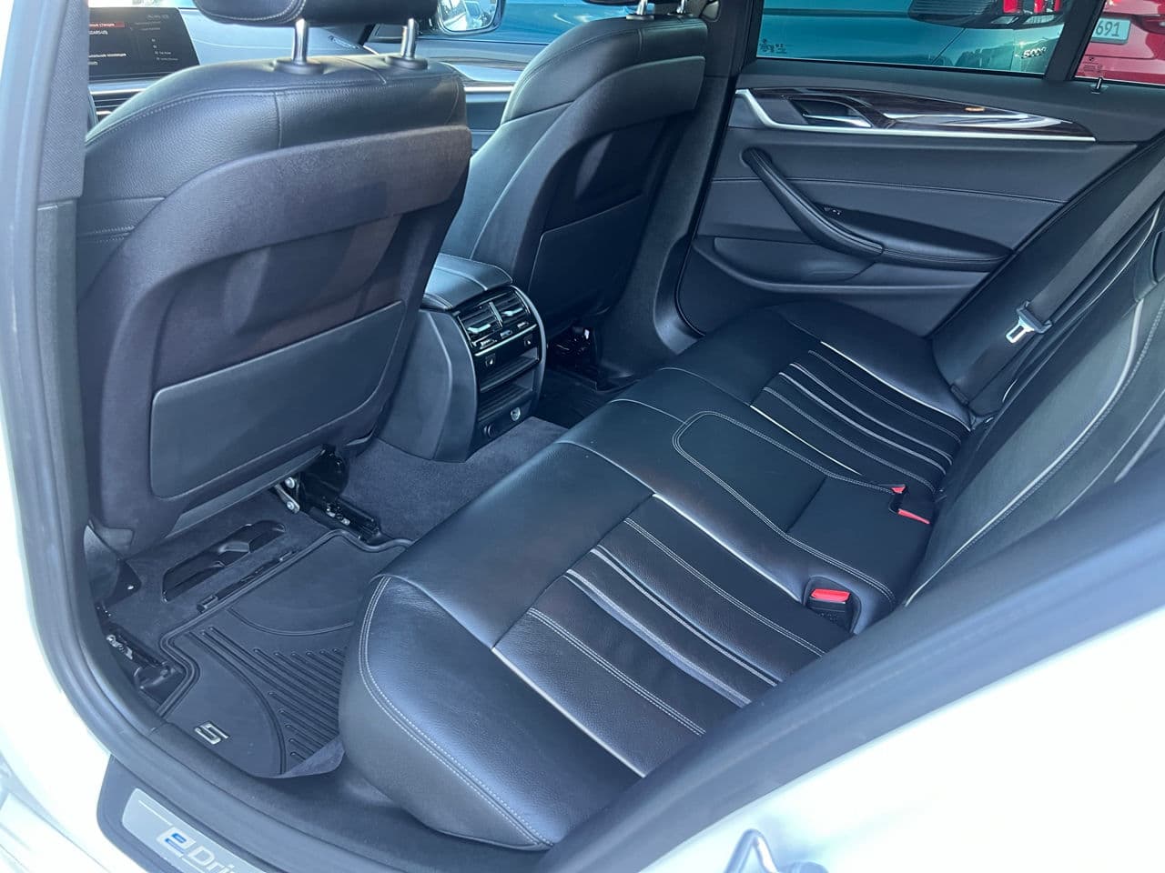 BMW 530e 2017 — Миниатюра 15