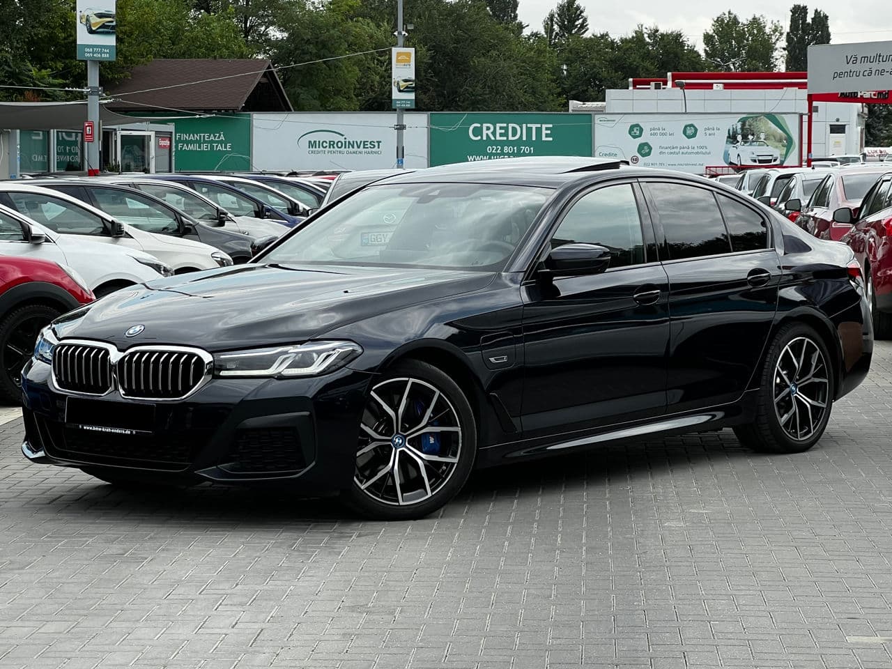 2021 BMW 545e — Miniatură 2