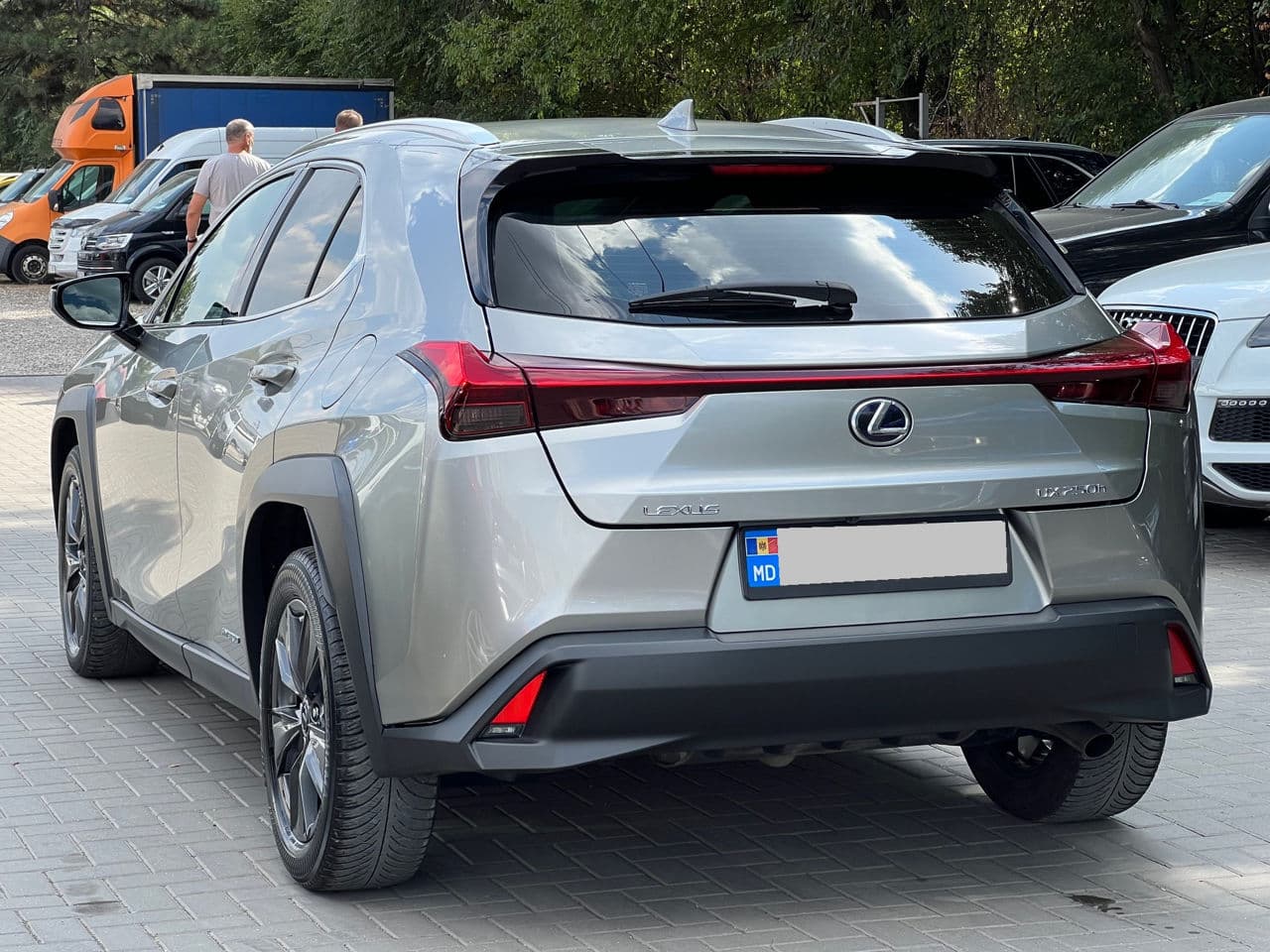 2021 Lexus UX 250h — Miniatură 4