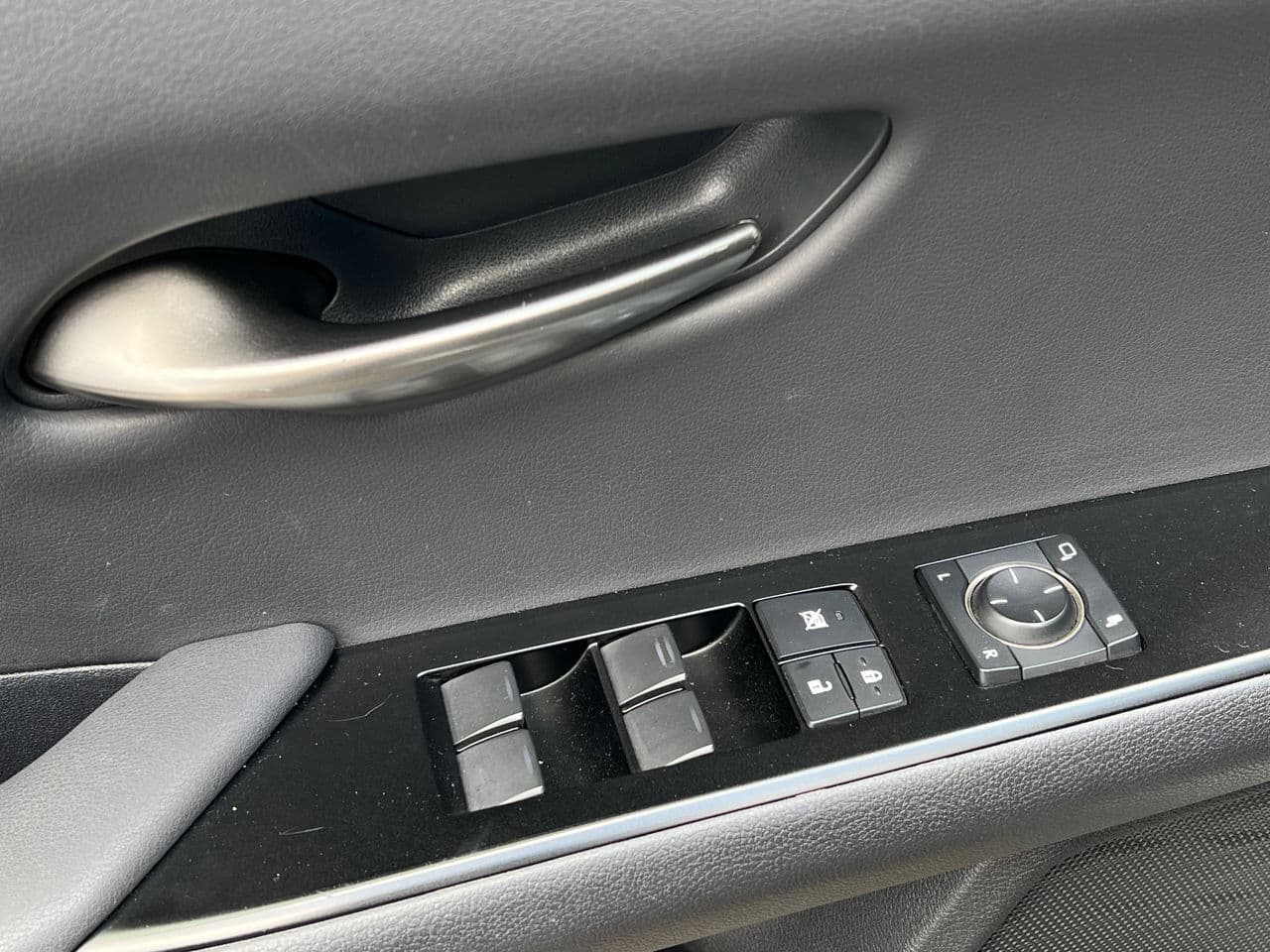2021 Lexus UX 250h — Miniatură 6