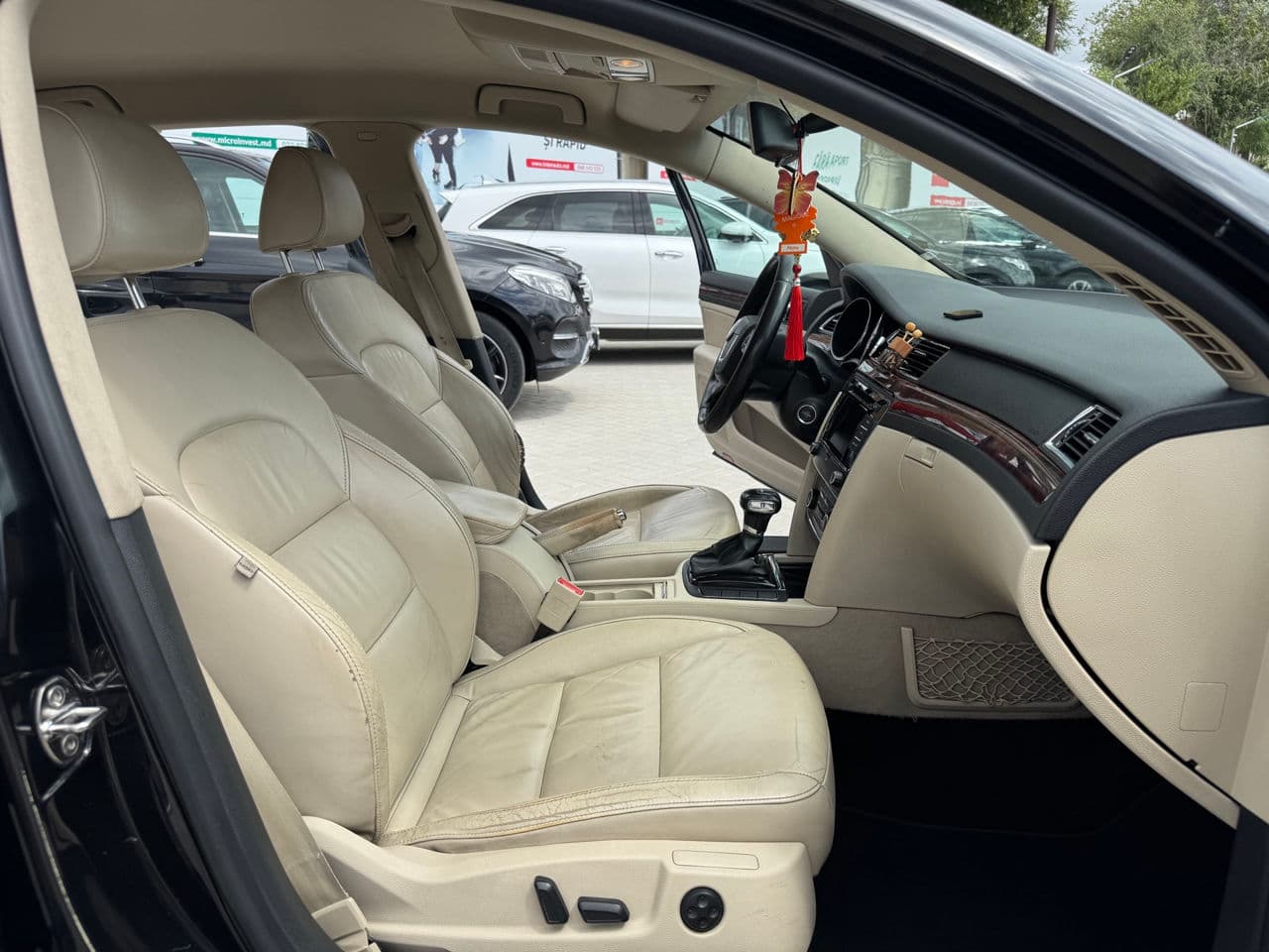 2012 Skoda Superb — Miniatură 15