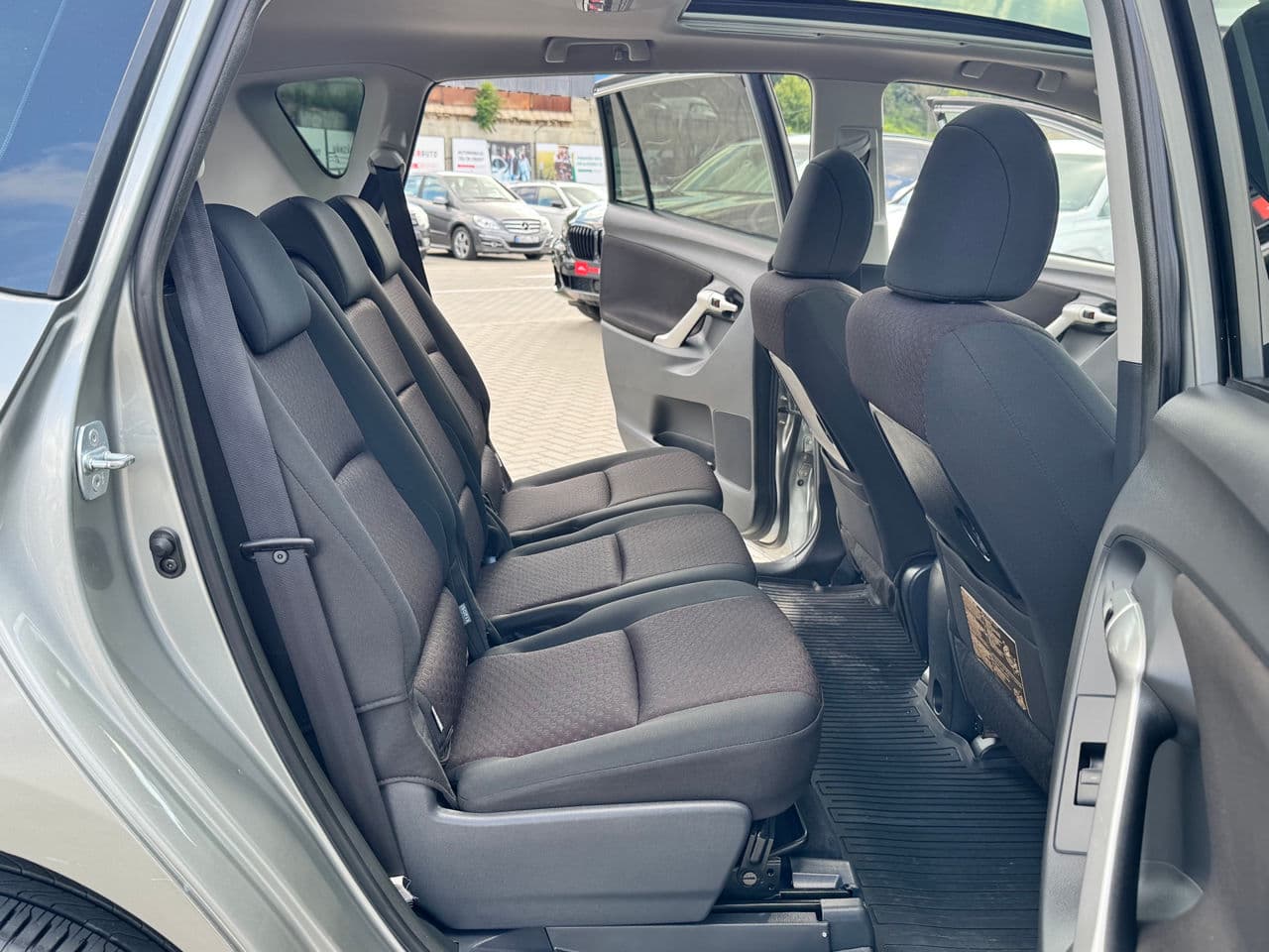 Toyota Verso 2011 — Миниатюра 13