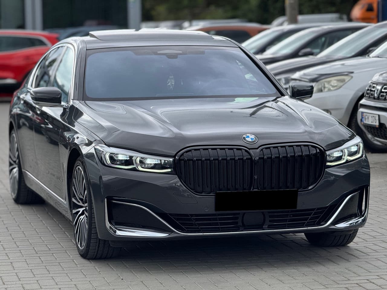2020 BMW 745e — Miniatură 3