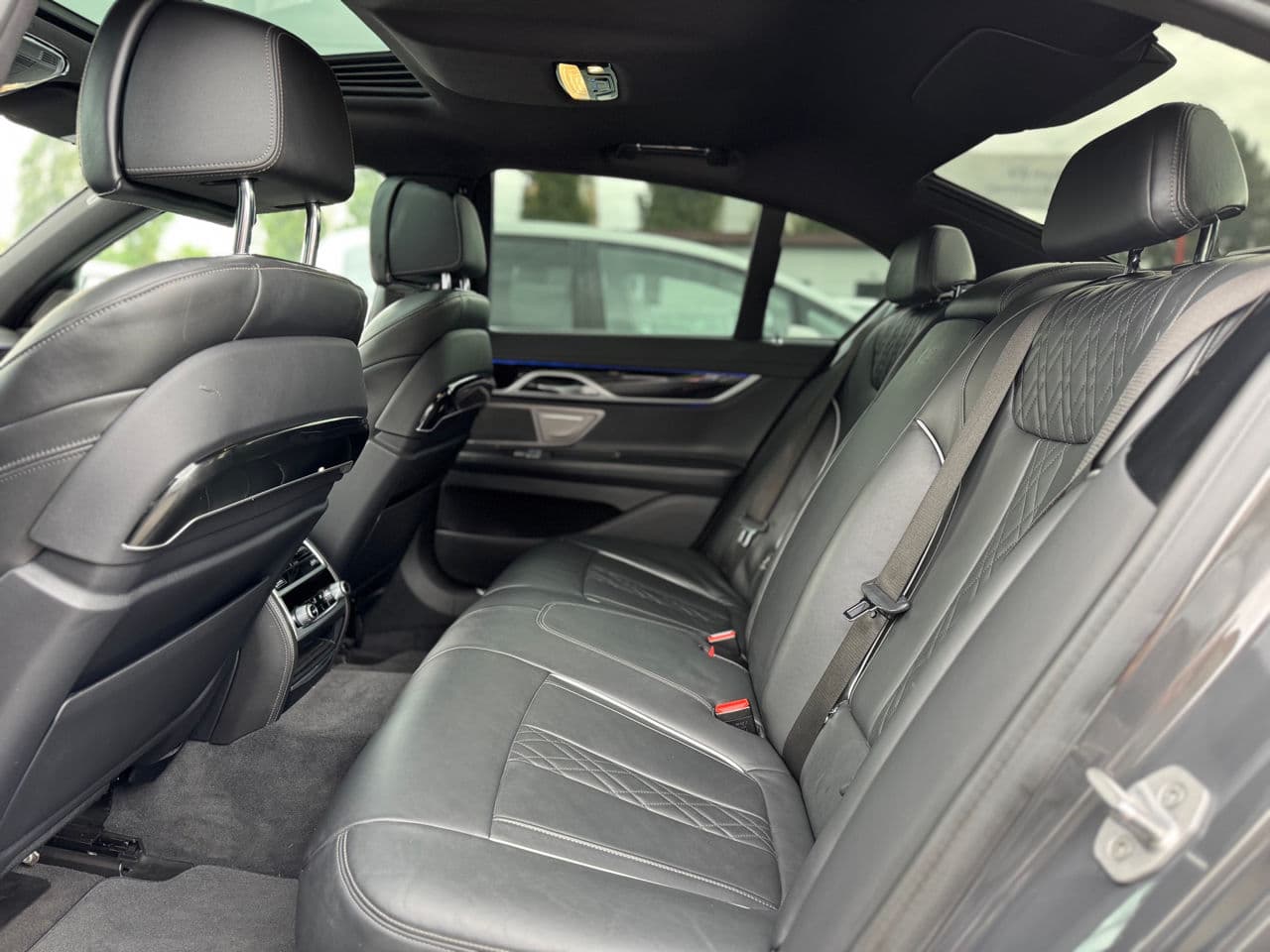 2020 BMW 745e — Miniatură 21
