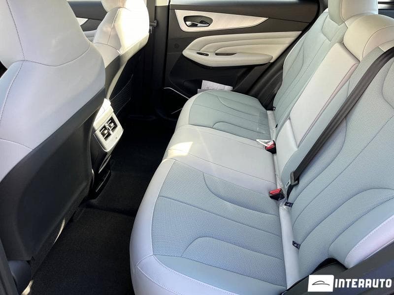 2024 Dongfeng Venucia — Miniatură 16