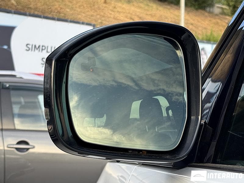 2017 Land Rover Discovery — Miniatură 21