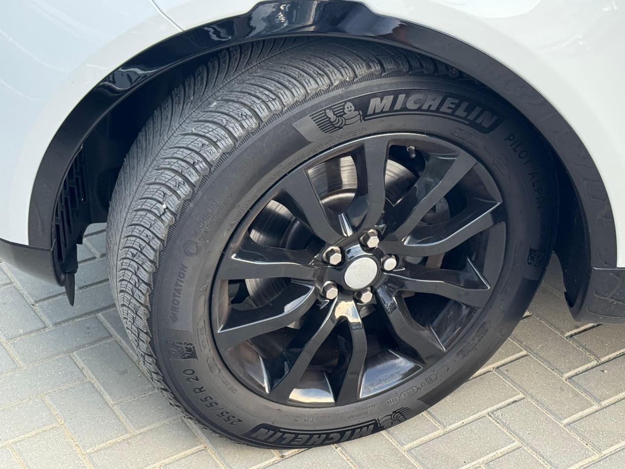 2017 Land Rover Discovery — Miniatură 19