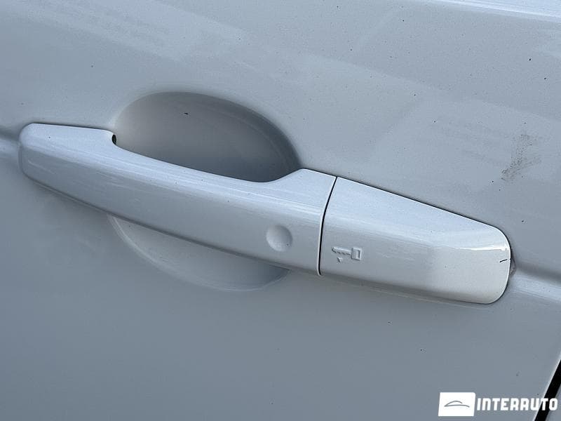 2017 Land Rover Discovery — Miniatură 20