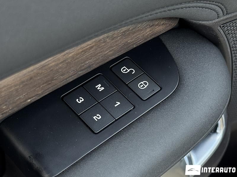 2017 Land Rover Discovery — Miniatură 22