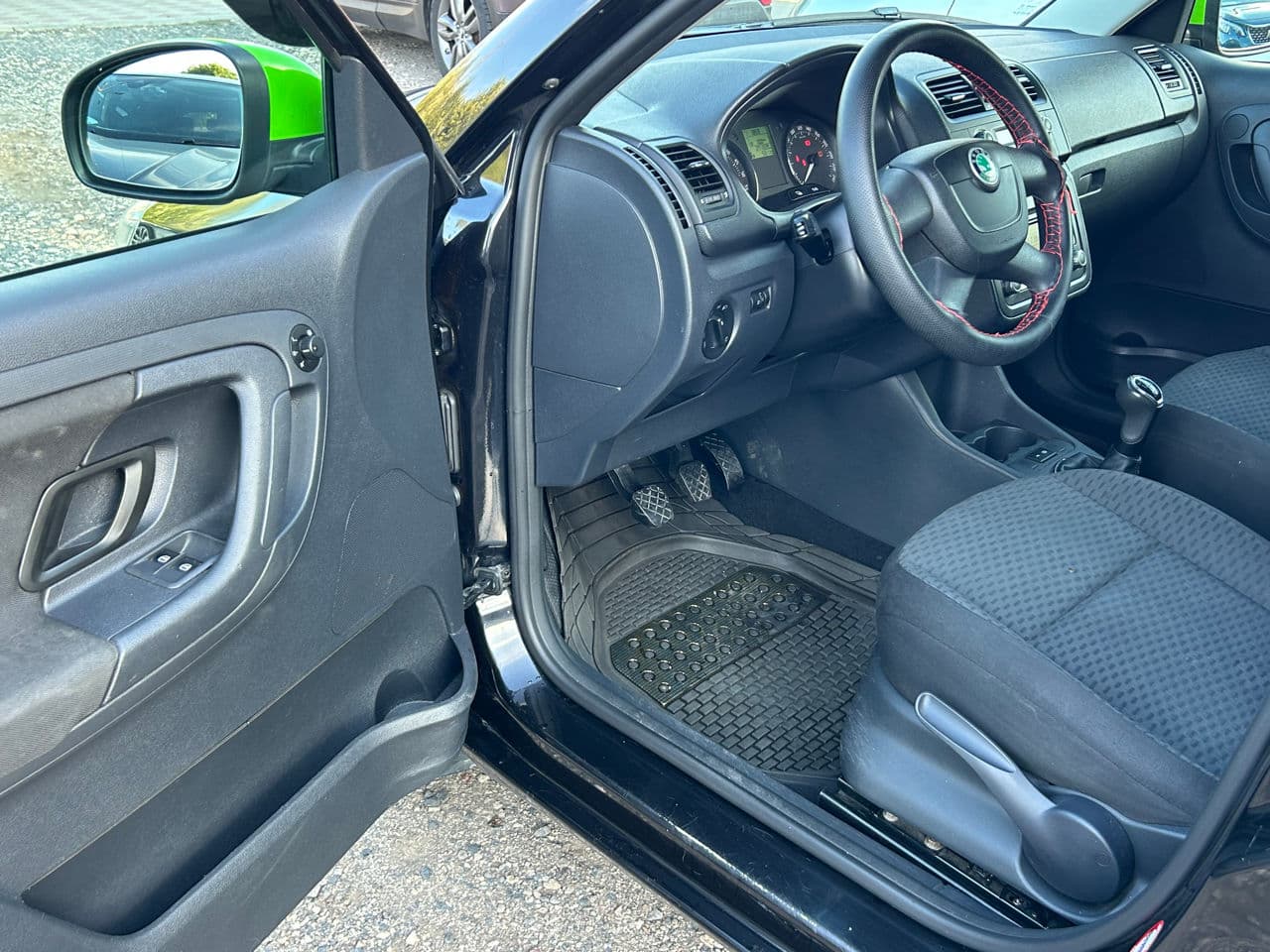 Skoda Fabia 2011 — Миниатюра 5