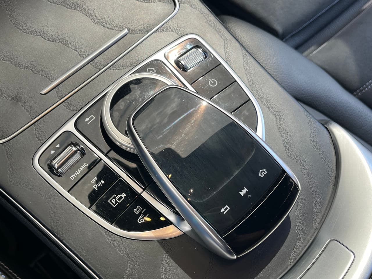 2021 Mercedes C 300e — Miniatură 16