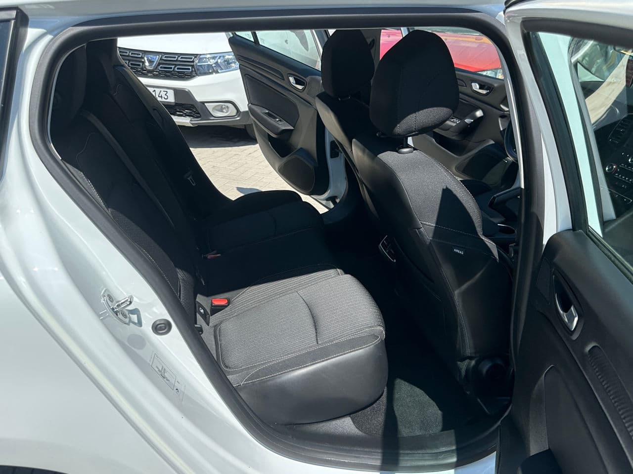 2017 Renault Megane — Miniatură 14