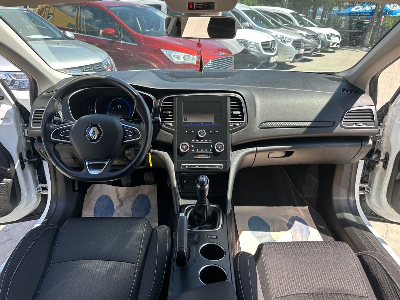 2017 Renault Megane — Miniatură 6