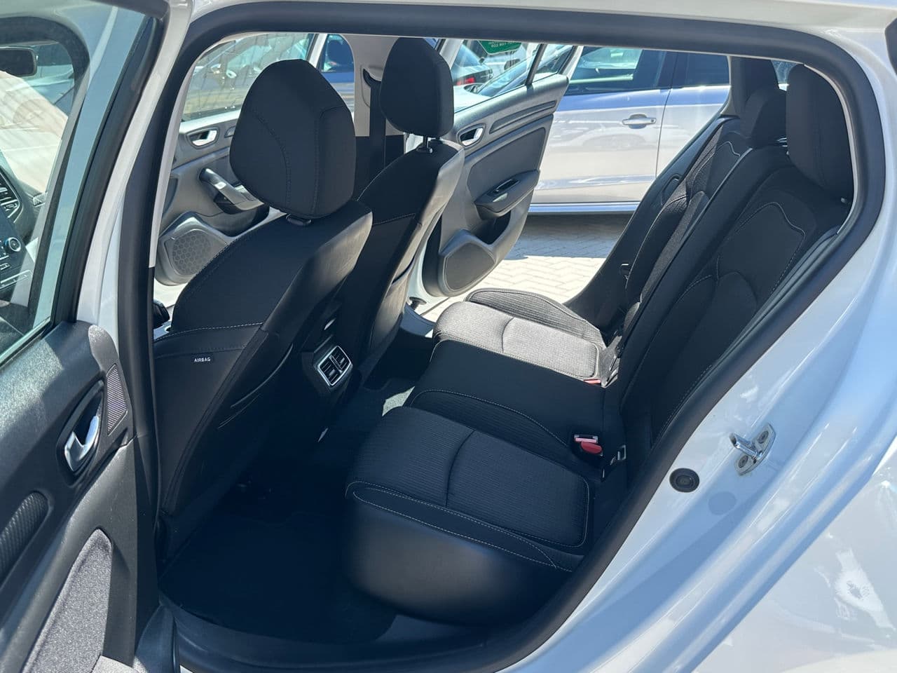 2017 Renault Megane — Miniatură 13