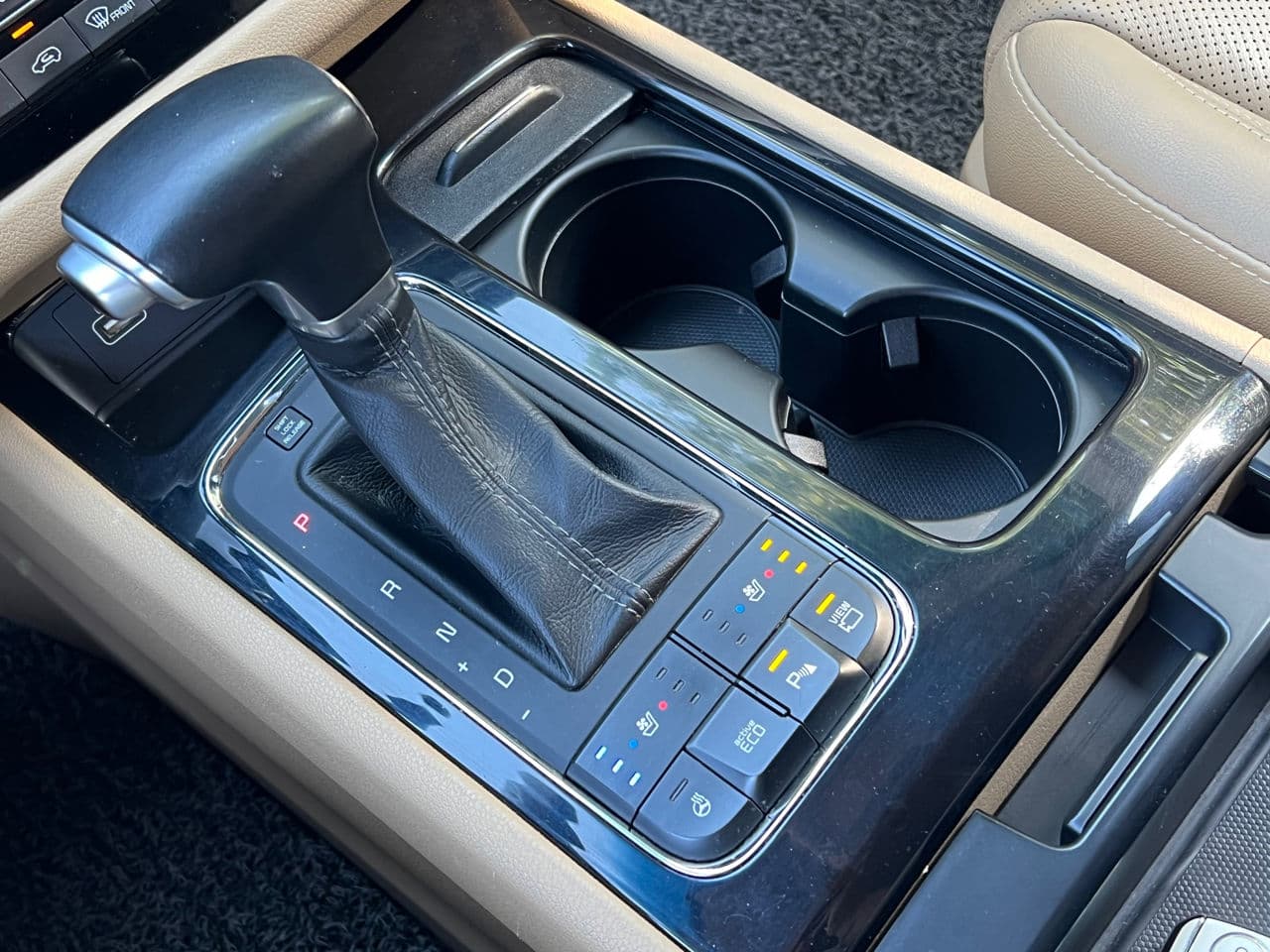 2016 Kia Carnival — Miniatură 19