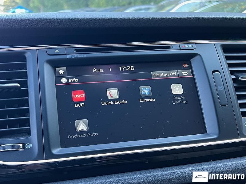2016 Kia Carnival — Miniatură 16