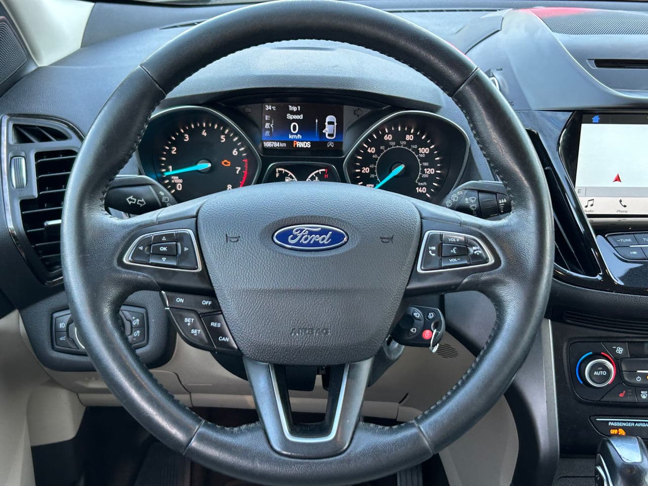 2017 Ford Escape — Miniatură 10