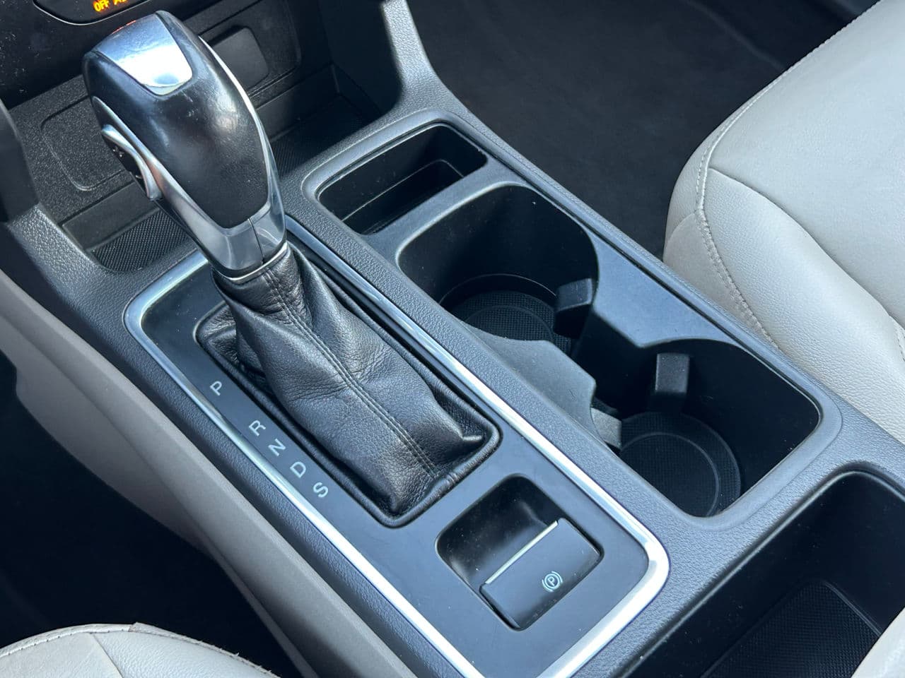 2017 Ford Escape — Miniatură 14