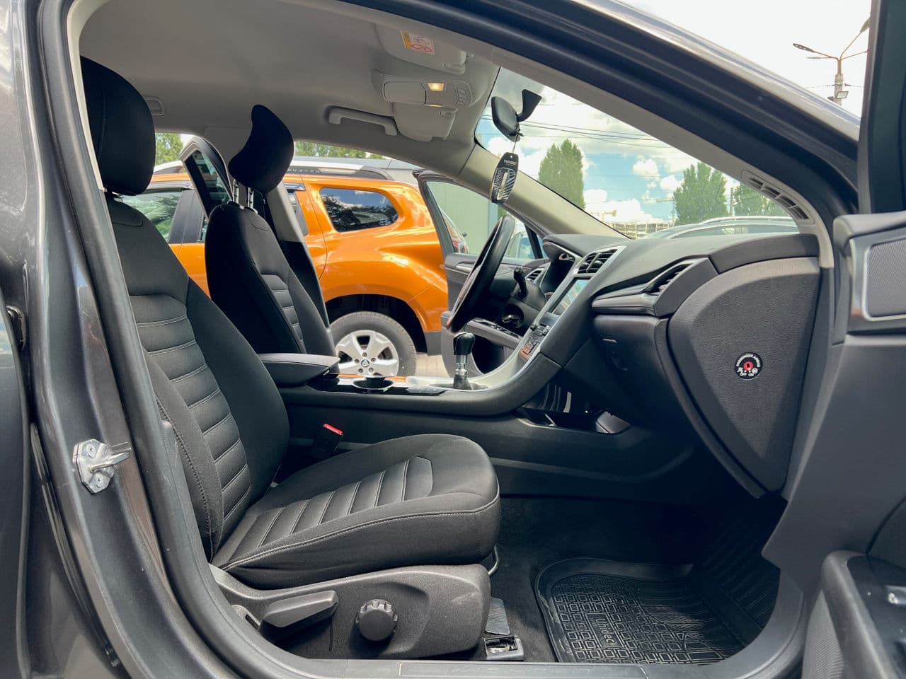 Ford Mondeo 2016 — Миниатюра 15