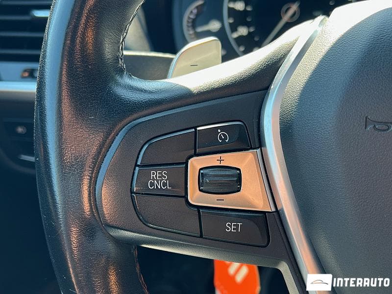 2018 BMW X3 2.0i — Miniatură 10