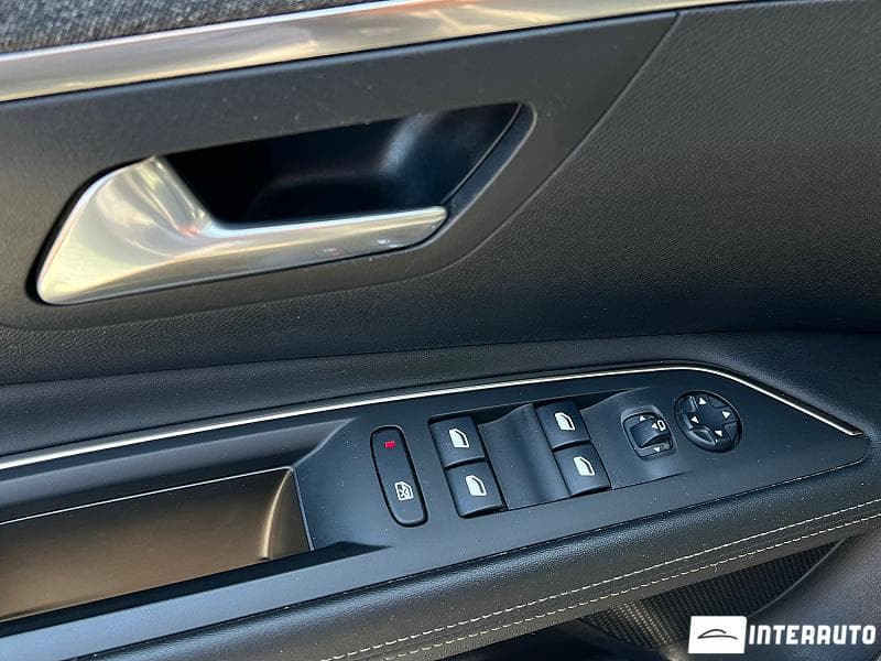 2019 Peugeot 3008 — Miniatură 9