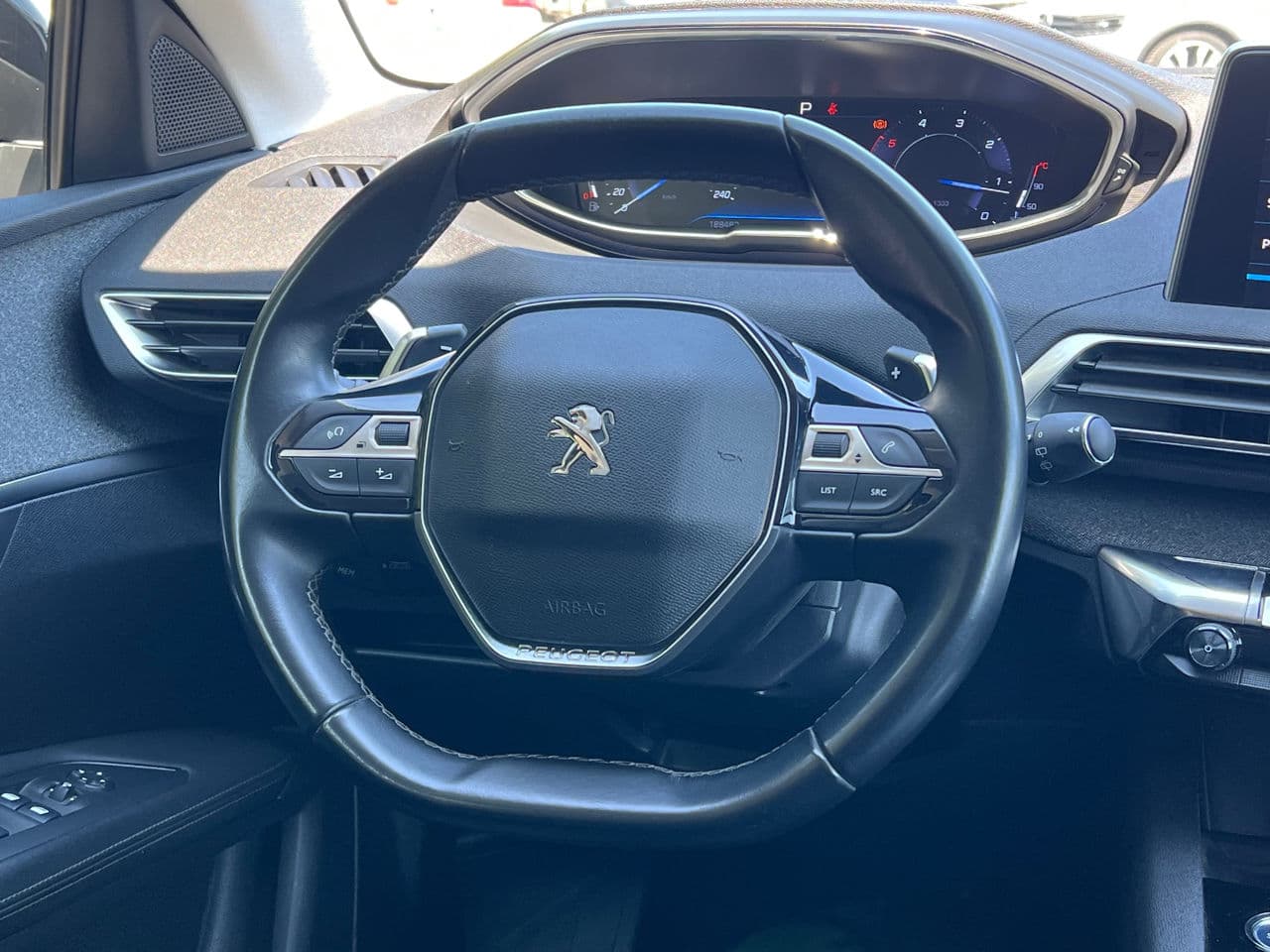 2019 Peugeot 3008 — Miniatură 12