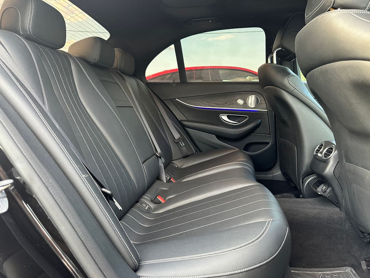 2019 Mercedes E 300 — Miniatură 18
