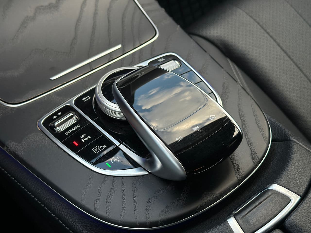 2019 Mercedes E 300 — Miniatură 13