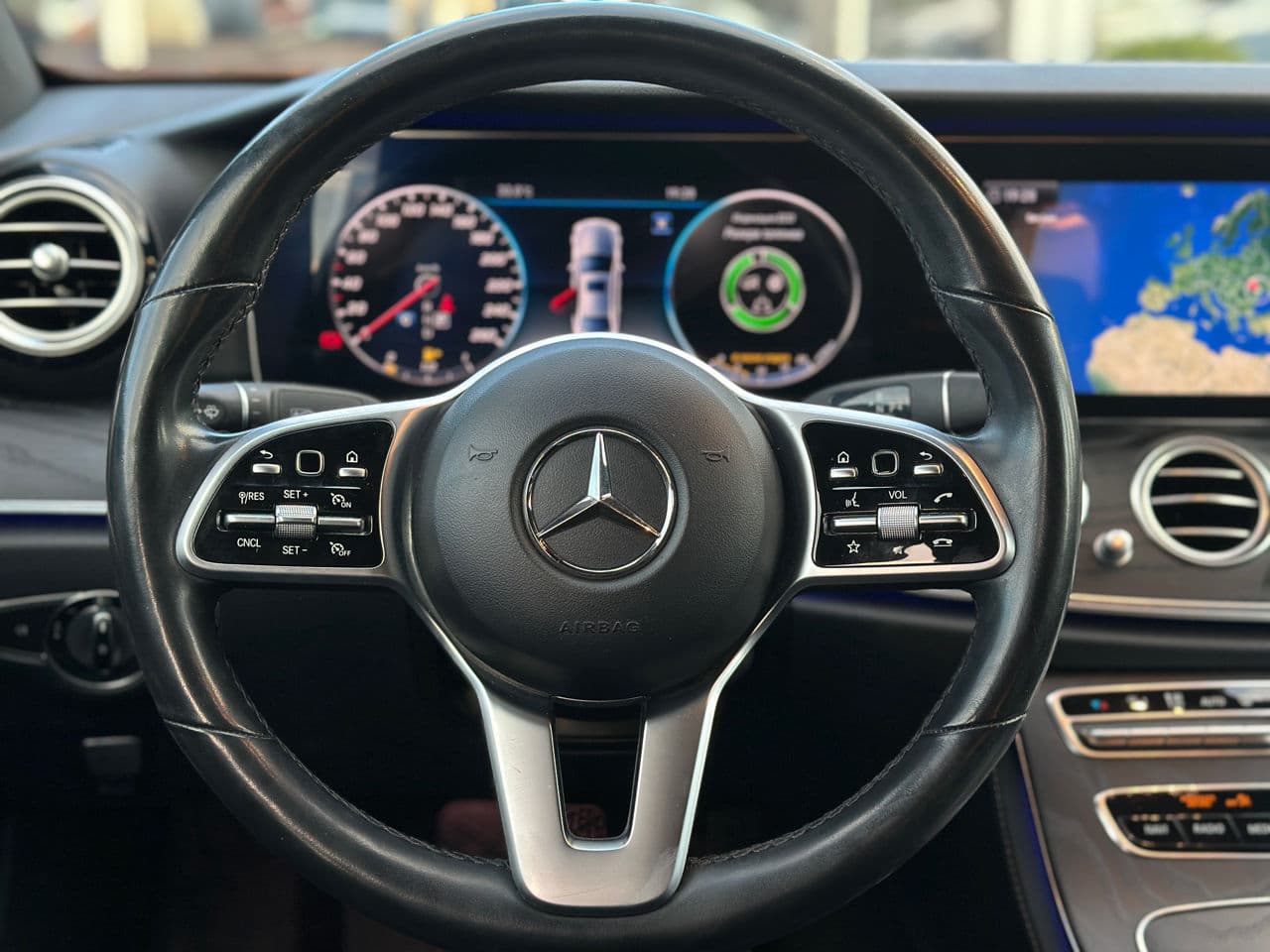 2019 Mercedes E 300 — Miniatură 10