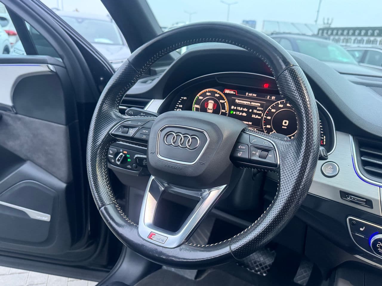 2016 Audi Q7 E-Tron — Miniatură 7
