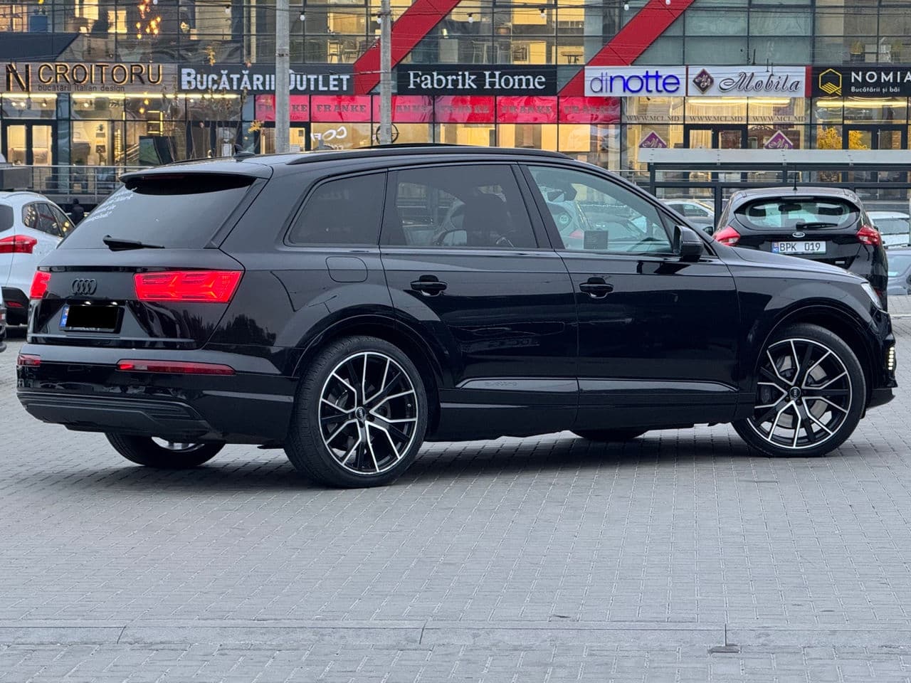 2016 Audi Q7 E-Tron — Miniatură 3