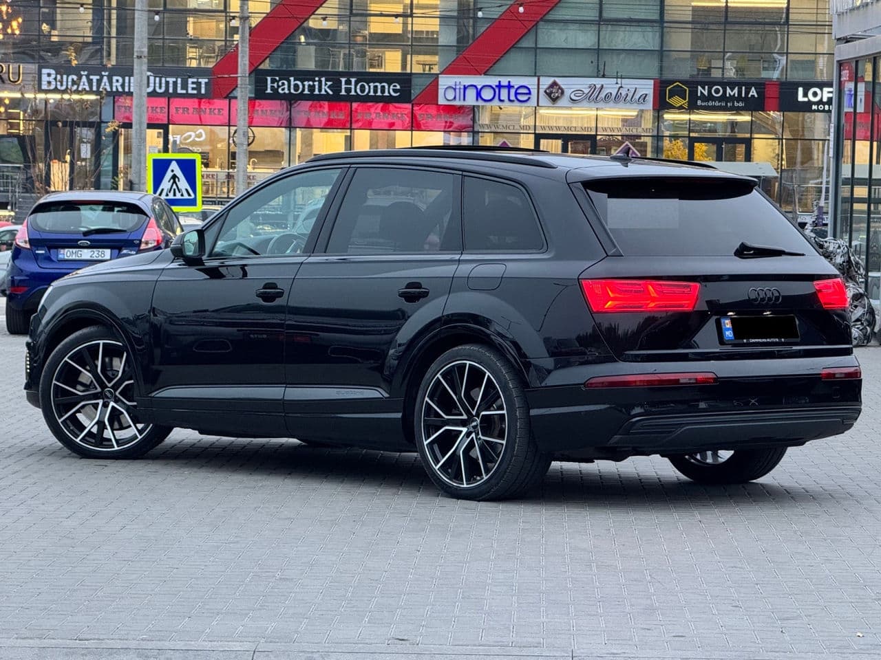 2016 Audi Q7 E-Tron — Miniatură 4