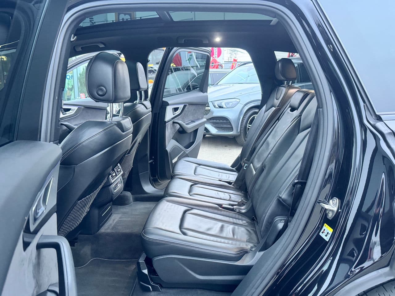 2016 Audi Q7 E-Tron — Miniatură 13