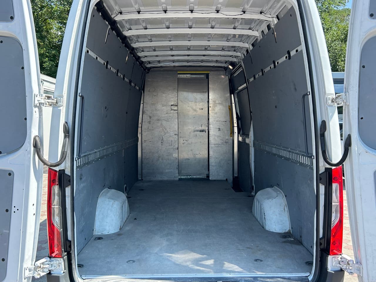 2019 Mercedes Sprinter — Miniatură 15