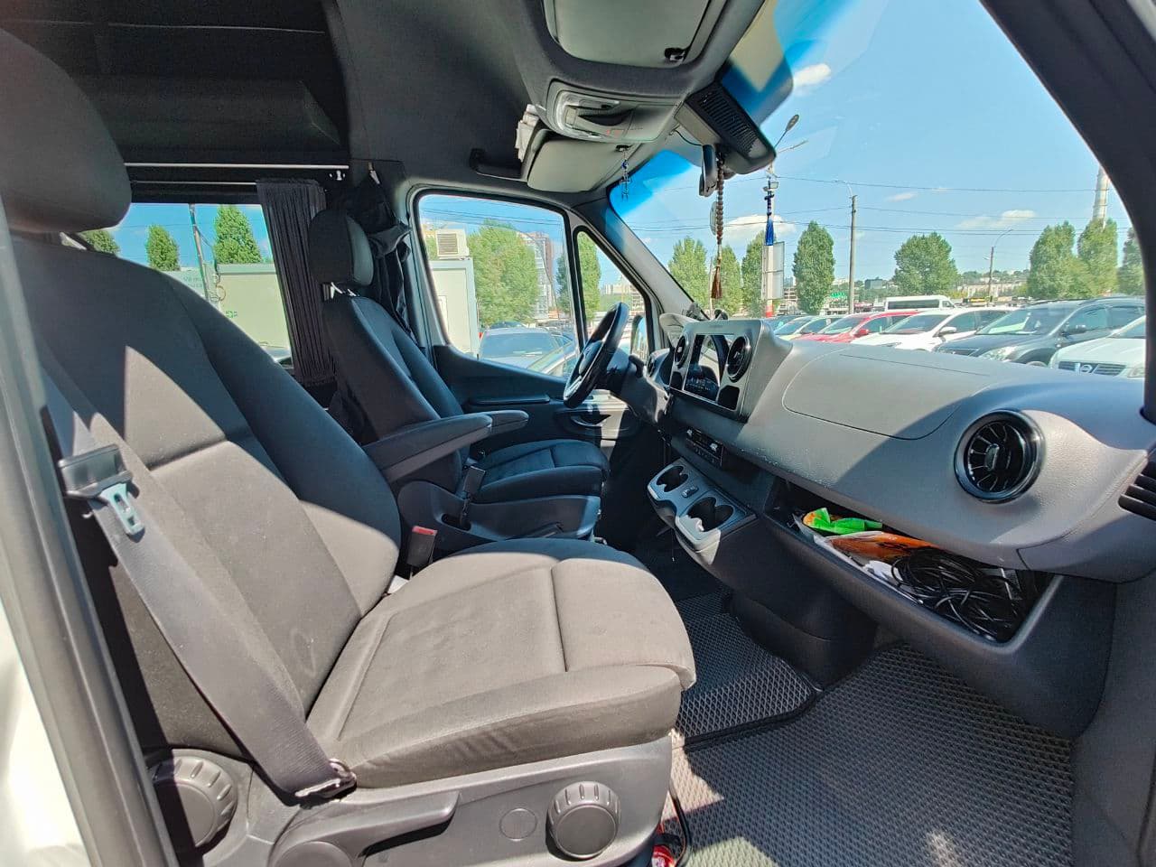 2020 Mercedes Sprinter — Miniatură 7
