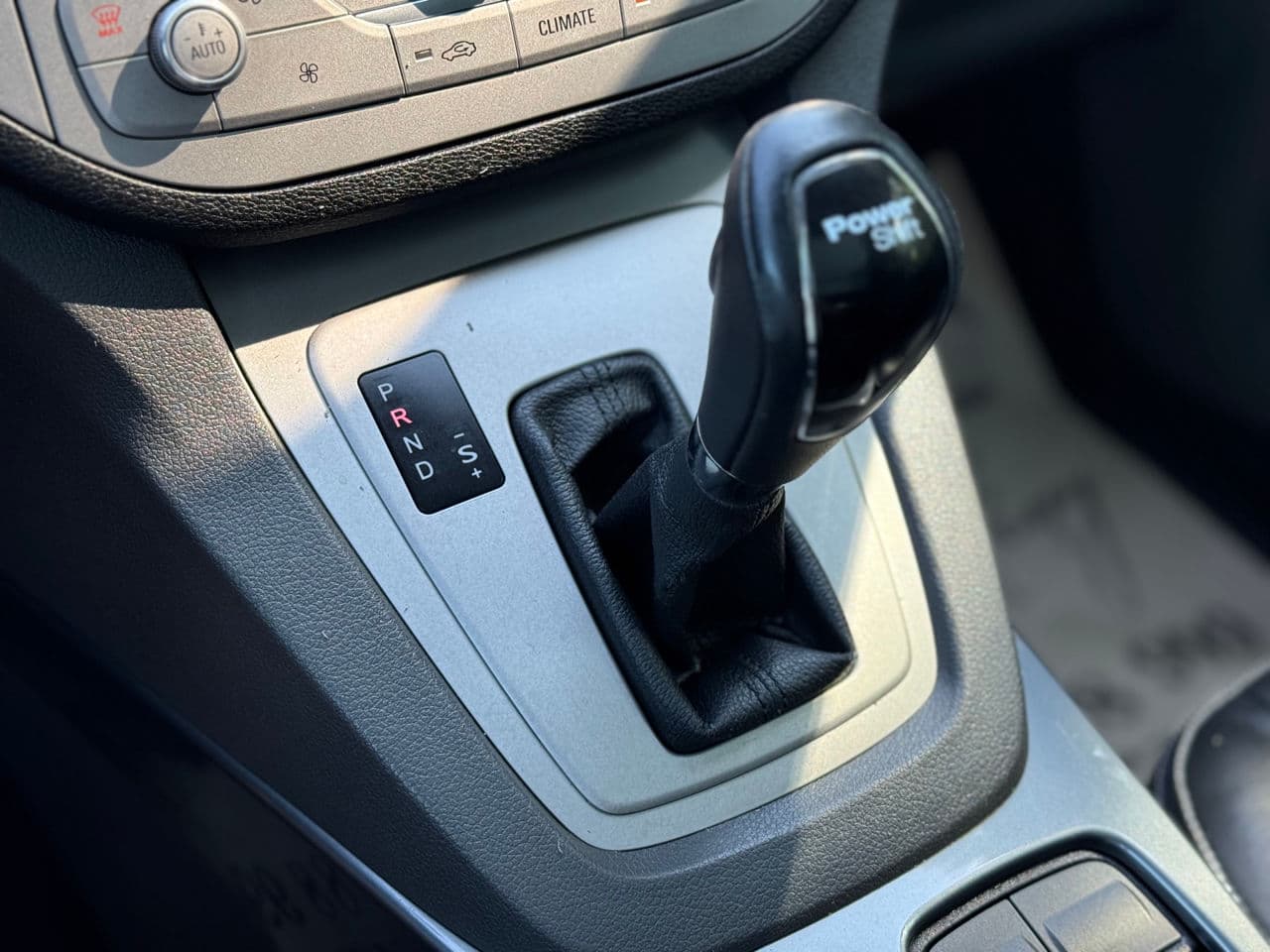 2011 Ford Kuga — Miniatură 15