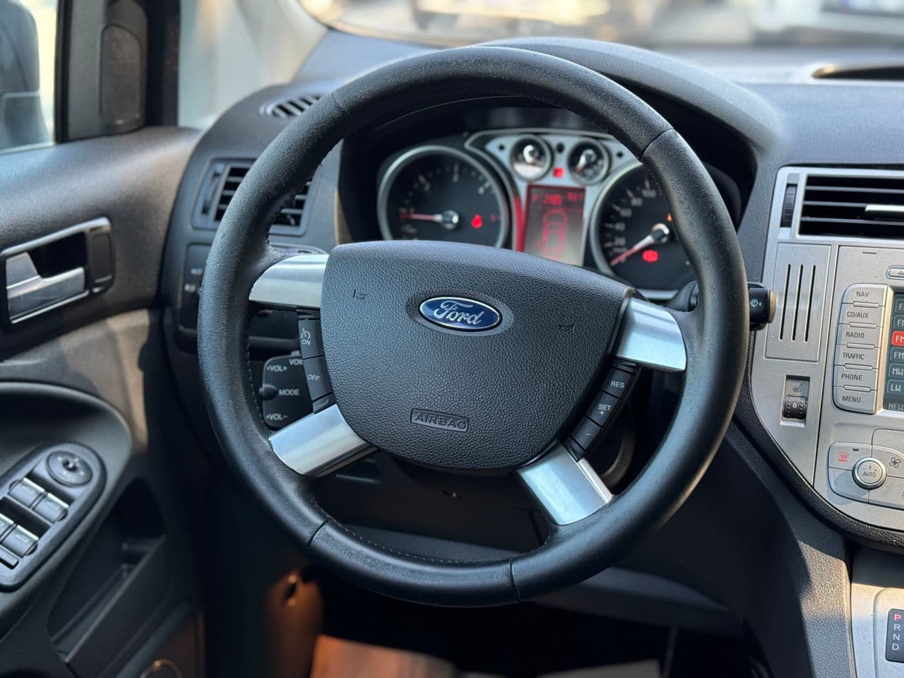 2011 Ford Kuga — Miniatură 12