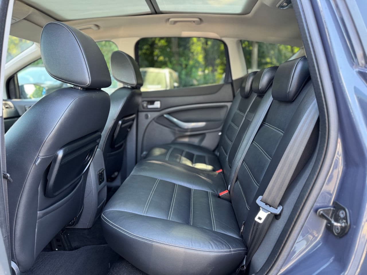 2011 Ford Kuga — Miniatură 17