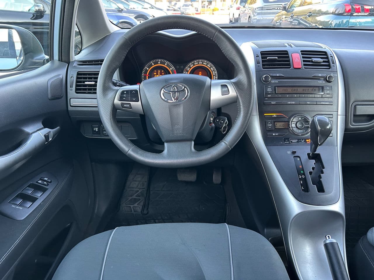 2011 Toyota Auris — Miniatură 7
