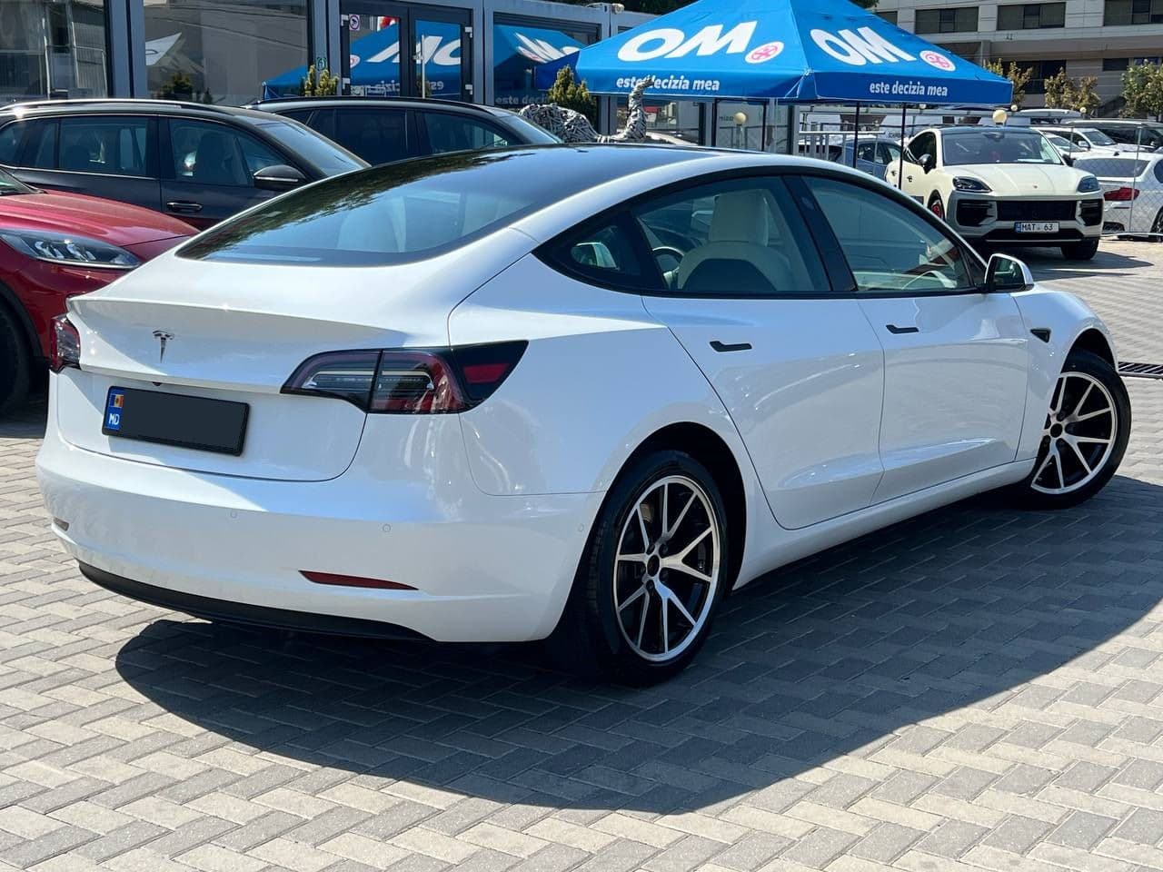 2021 Tesla Model 3 — Miniatură 4